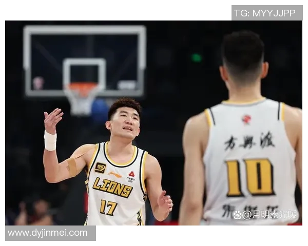 上海队与四川队季前赛精彩对决展现新赛季备战状态与球员表现